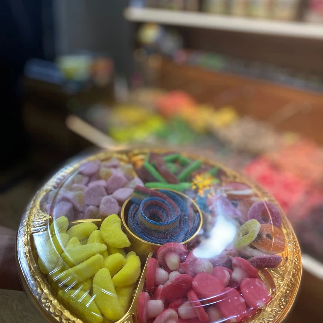 حلويات حامضة